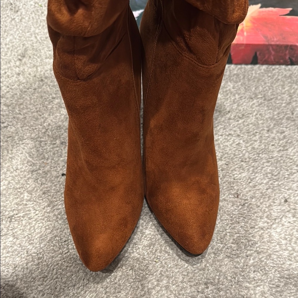 Slouchy Women's Brown Knee-High Boots - Picture 6 of 8